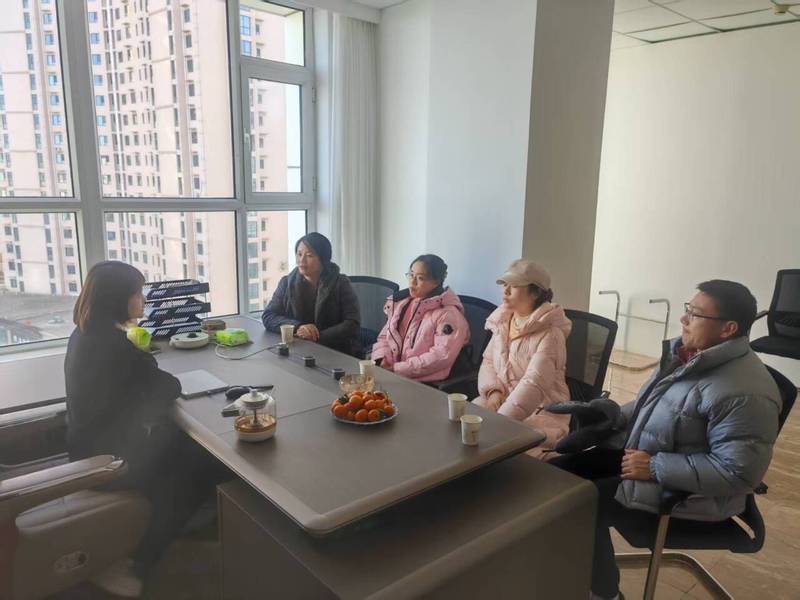 访企拓岗促就业 暖心关怀助成长...